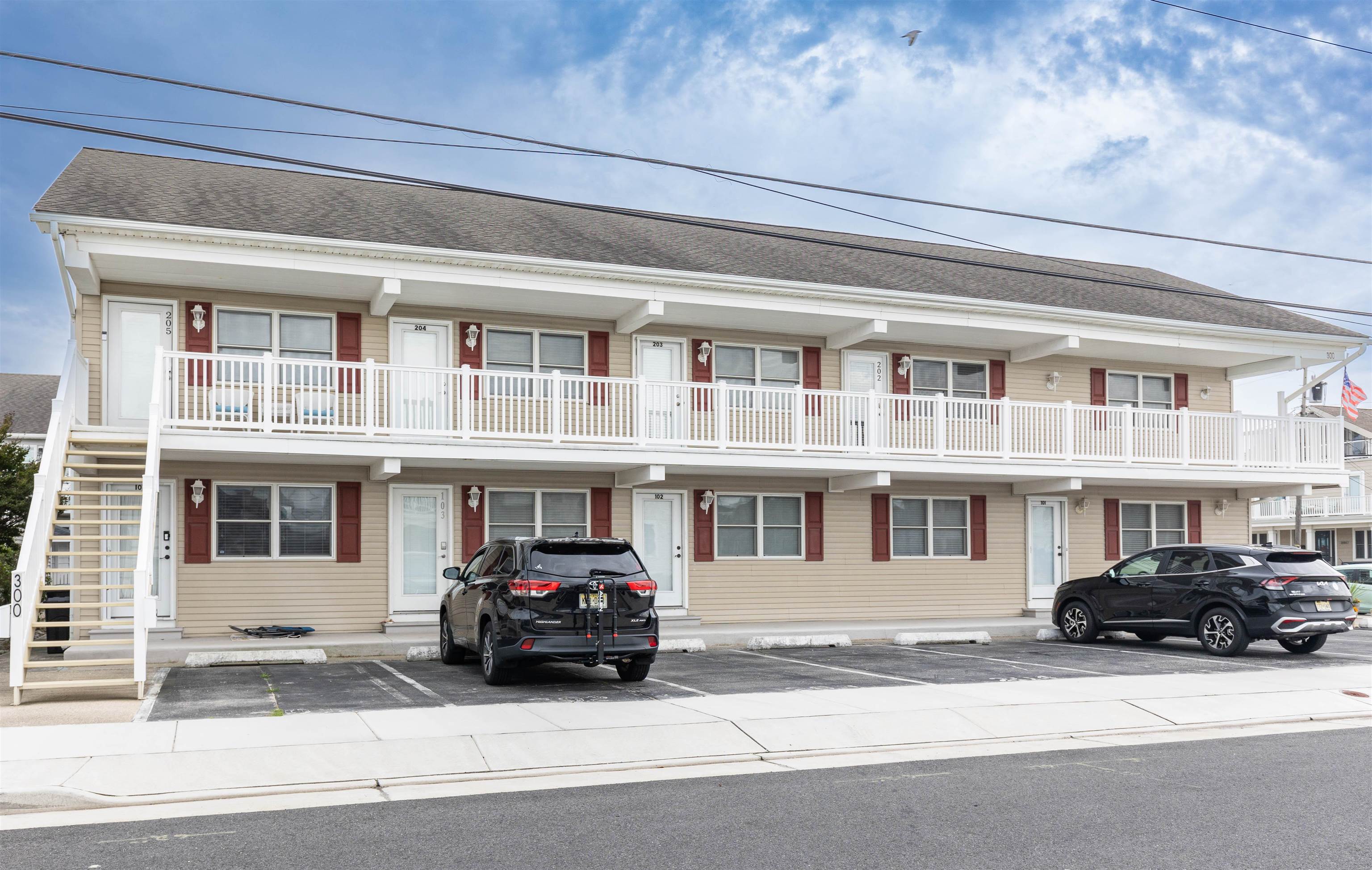 300 East Syracuse Ave Unit 202