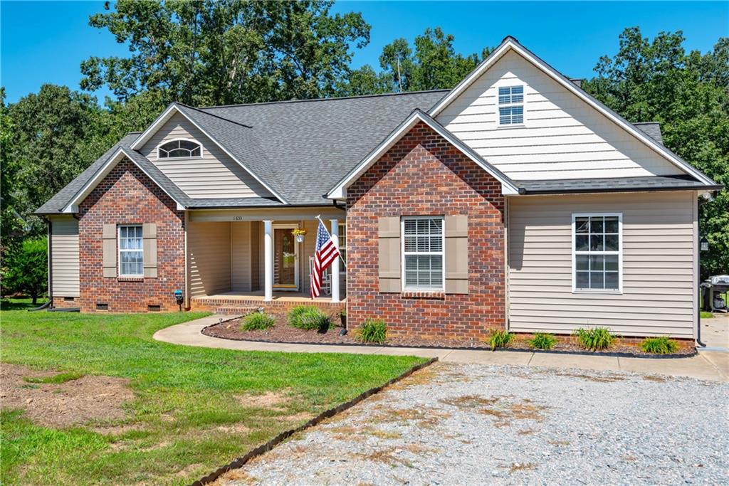 1653 Ivey Church Road Maiden, NC 28650 - Photo 4 of 43 Gallery Image 4