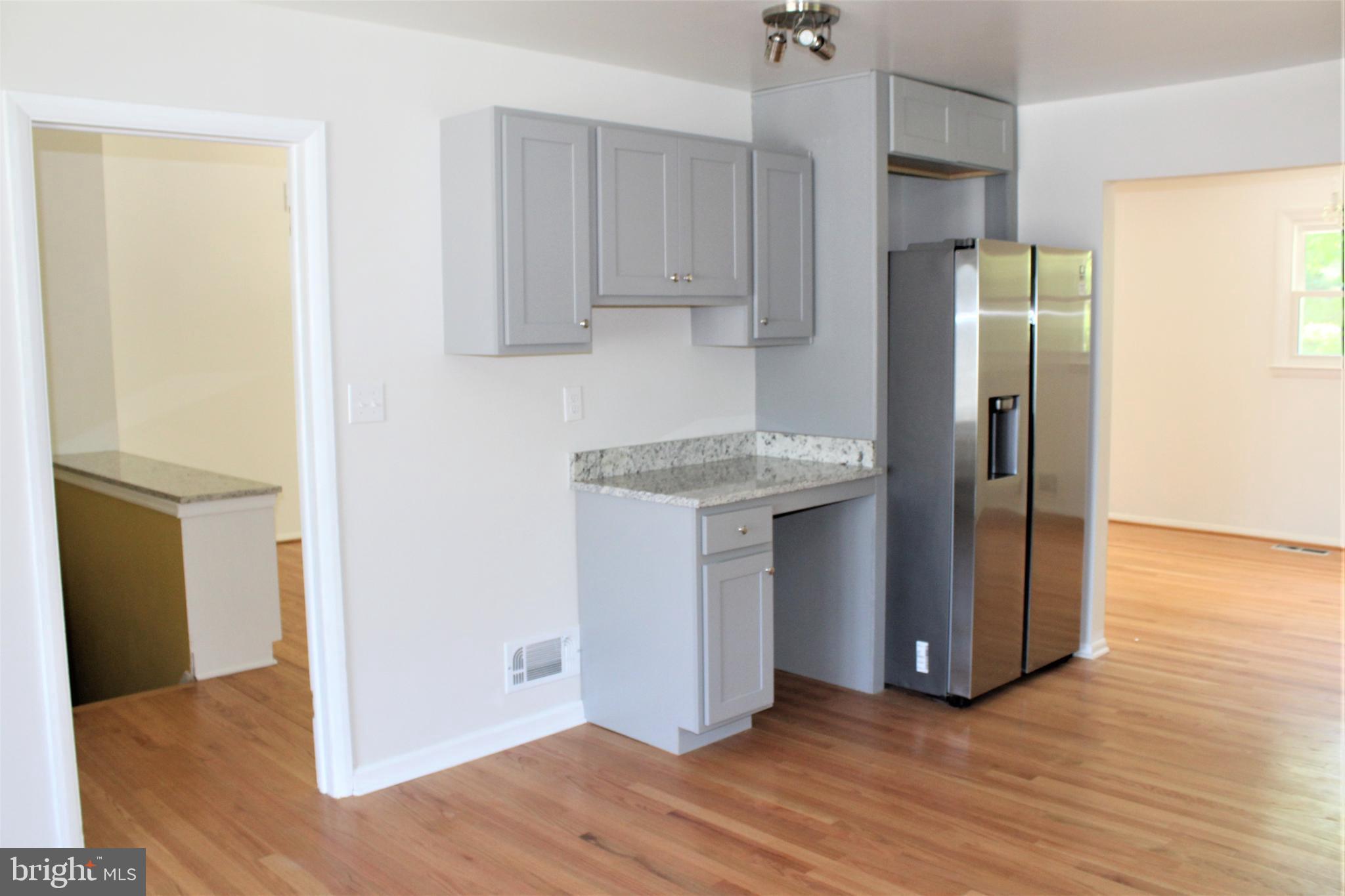 3319 Kenjac Road Baltimore, MD 21244 - Photo 12 of 48