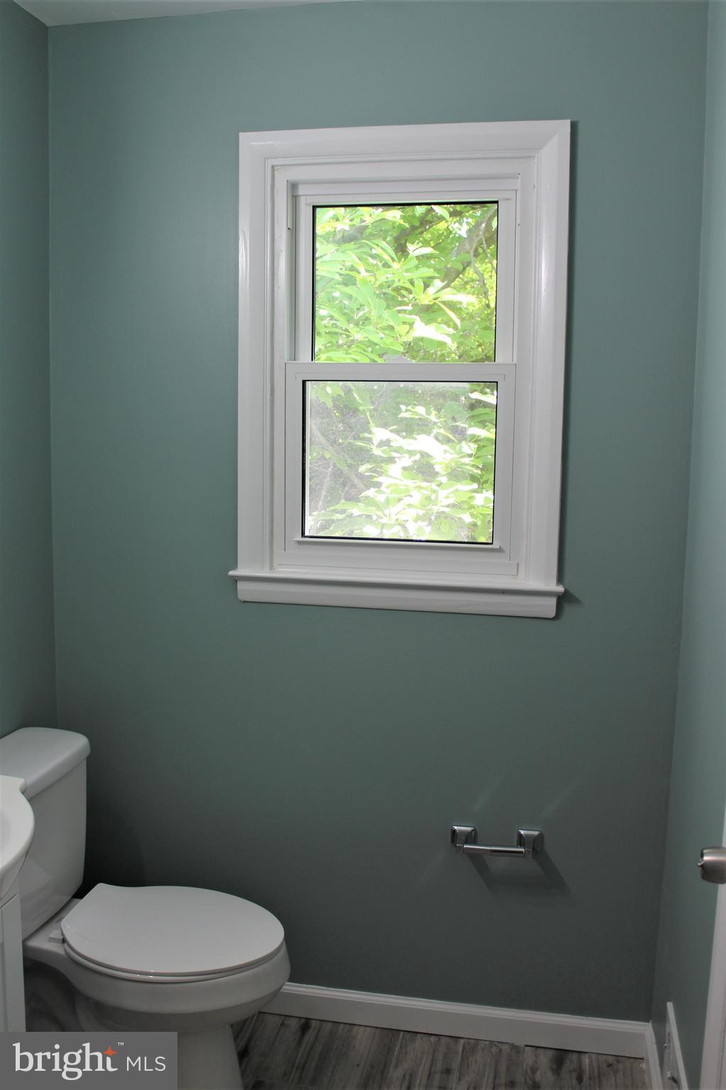 3319 Kenjac Road Baltimore, MD 21244 - Photo 14 of 48