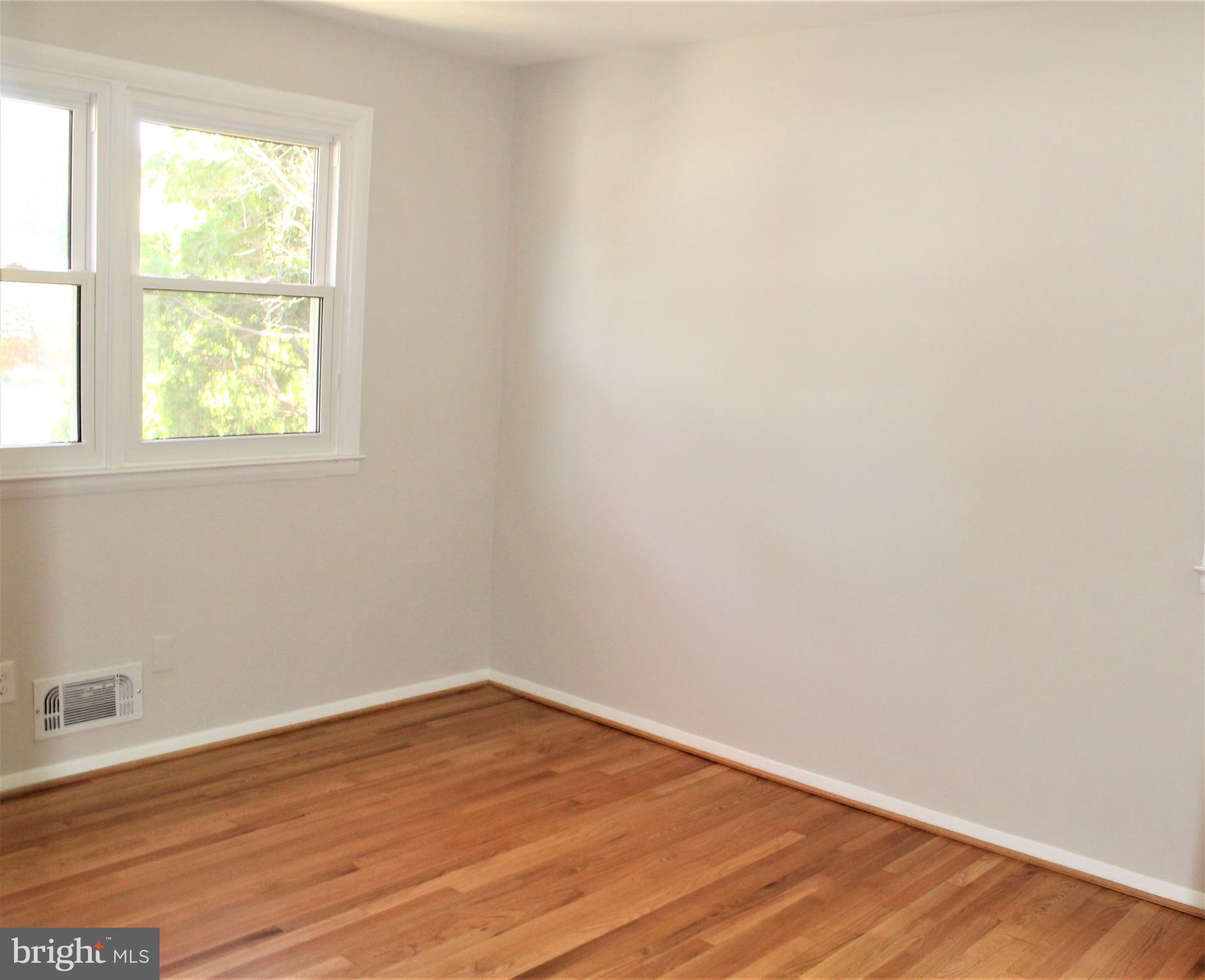 3319 Kenjac Road Baltimore, MD 21244 - Photo 23 of 48
