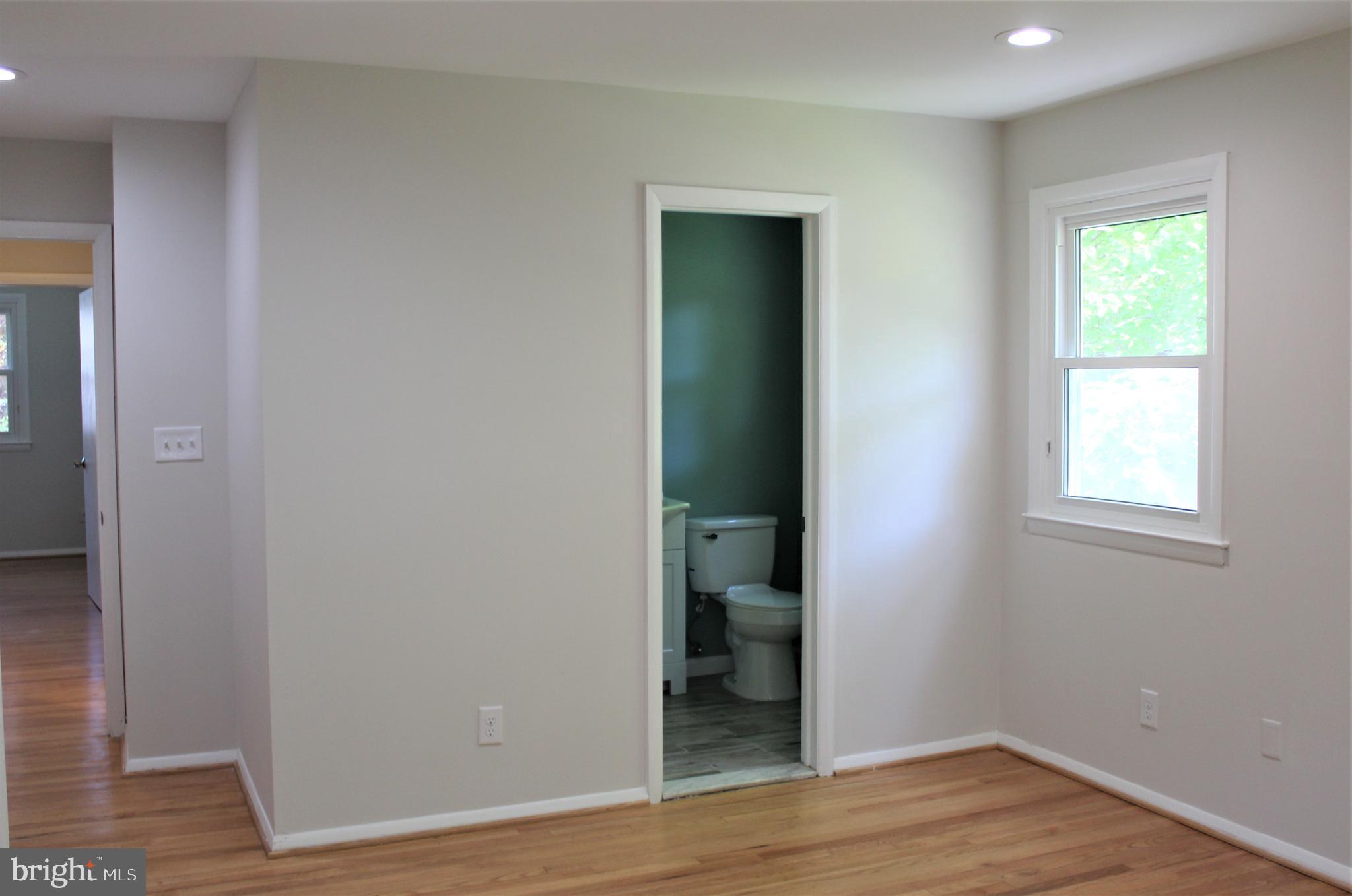 3319 Kenjac Road Baltimore, MD 21244 - Photo 36 of 48
