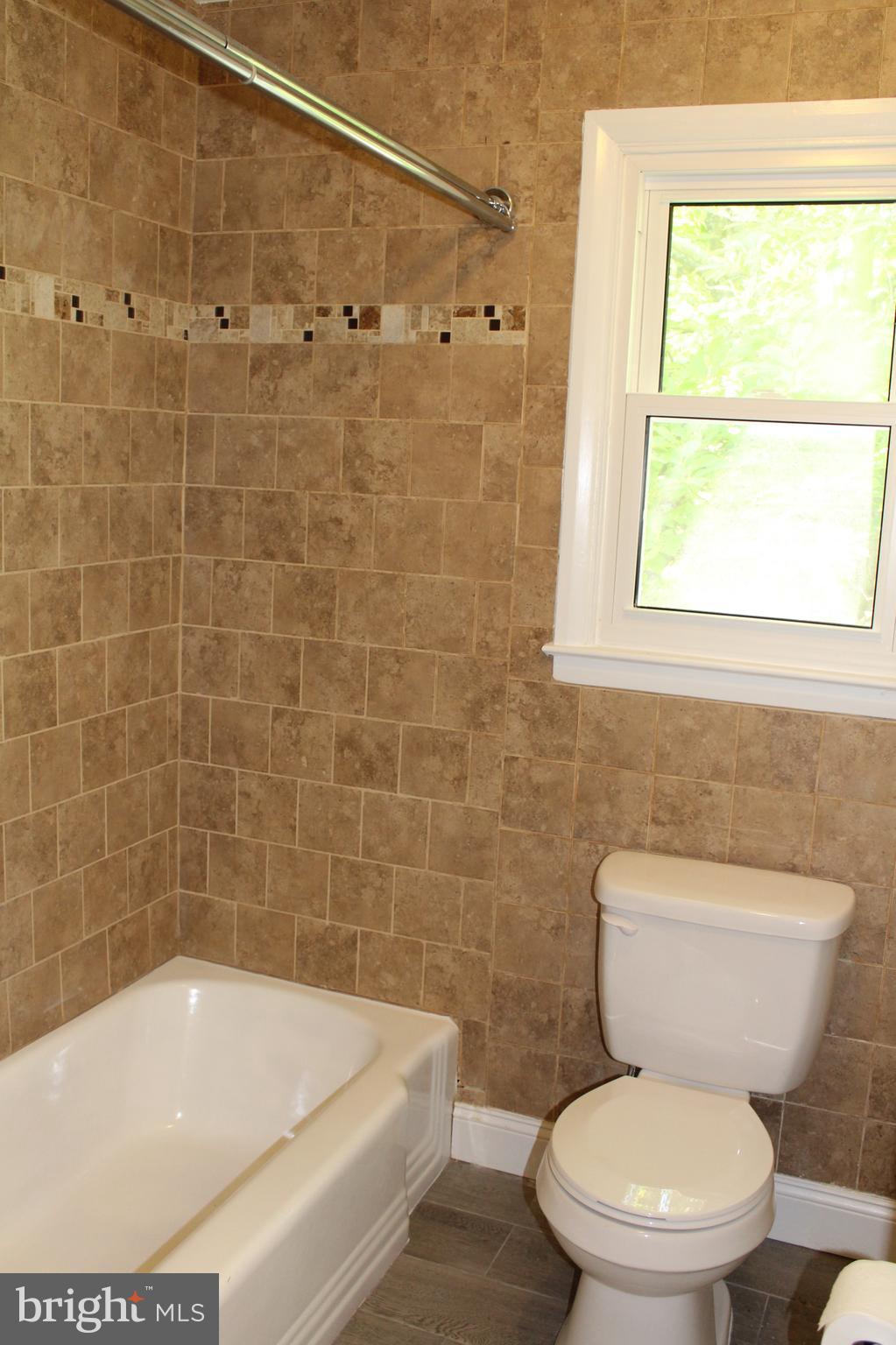 3319 Kenjac Road Baltimore, MD 21244 - Photo 7 of 48