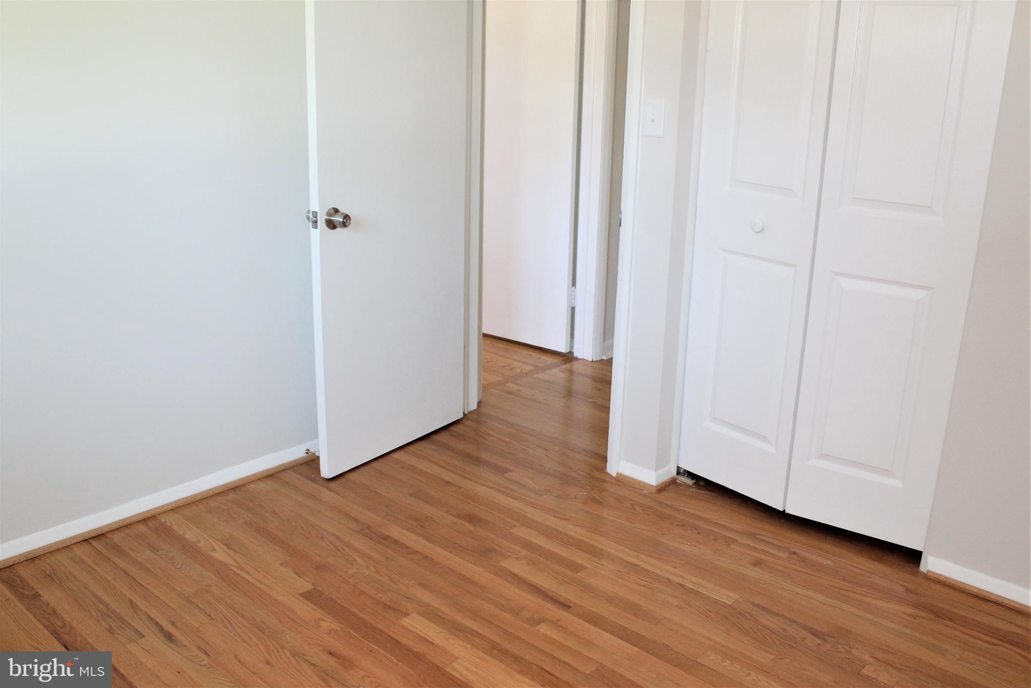3319 Kenjac Road Baltimore, MD 21244 - Photo 8 of 48
