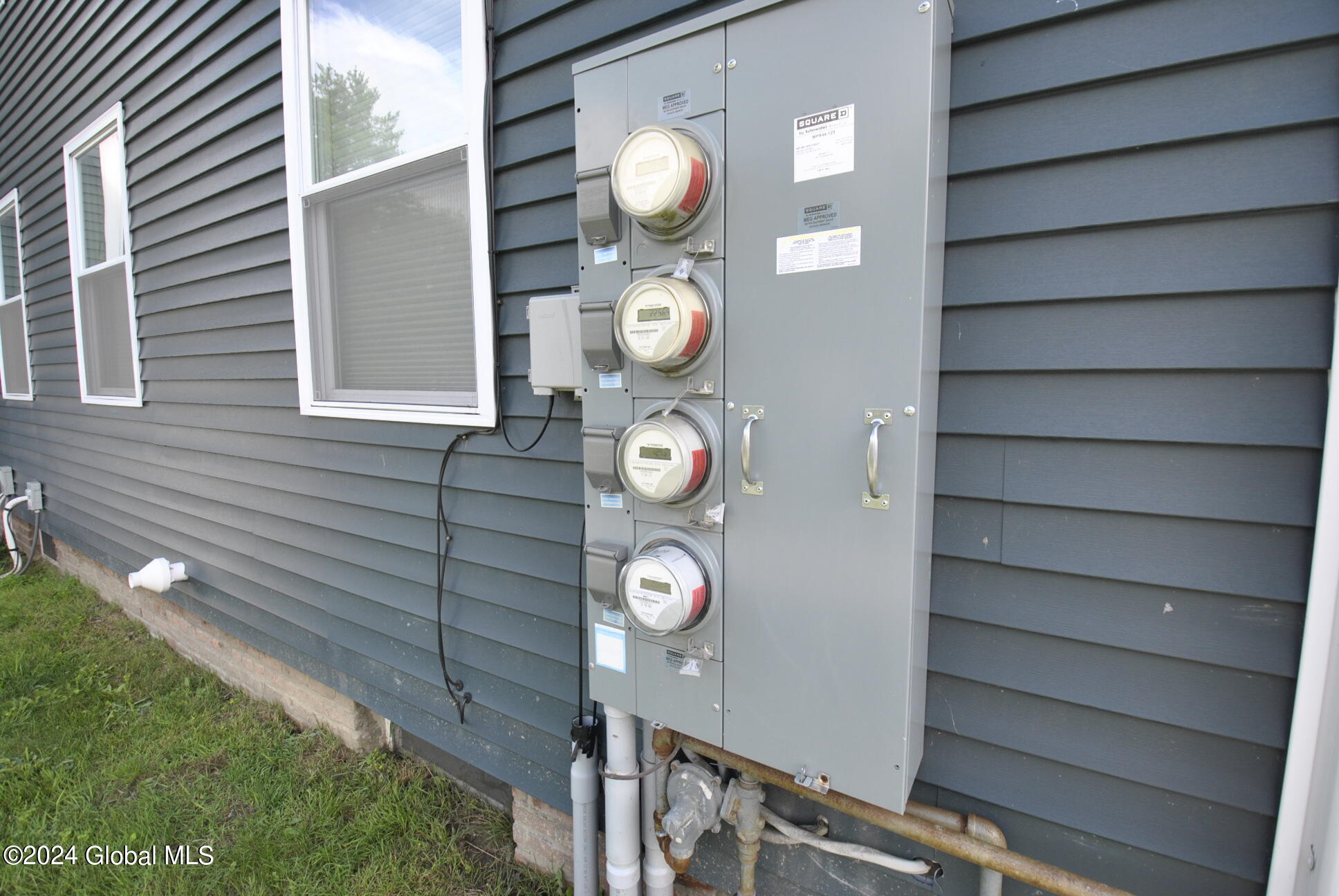 21 Everett Road Colonie, NY 12205 - Photo 11 of 51 _DSC0143