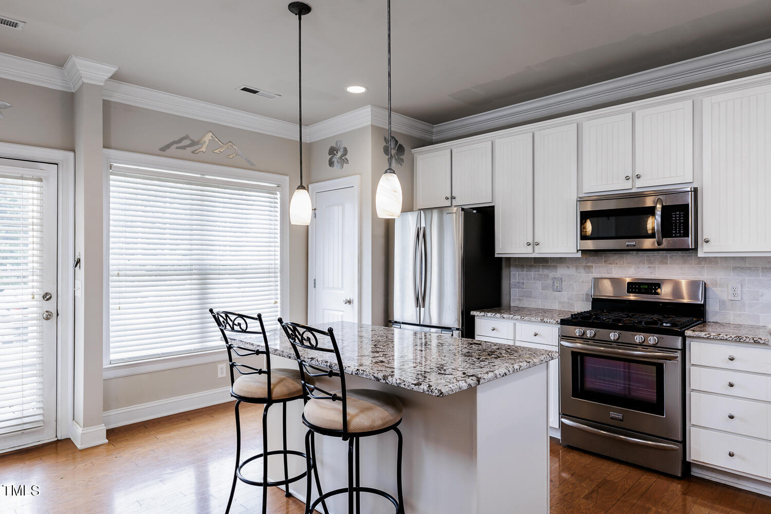 7833 ACC Boulevard Raleigh, NC 27617 - Photo 14 of 38 Interiors-4