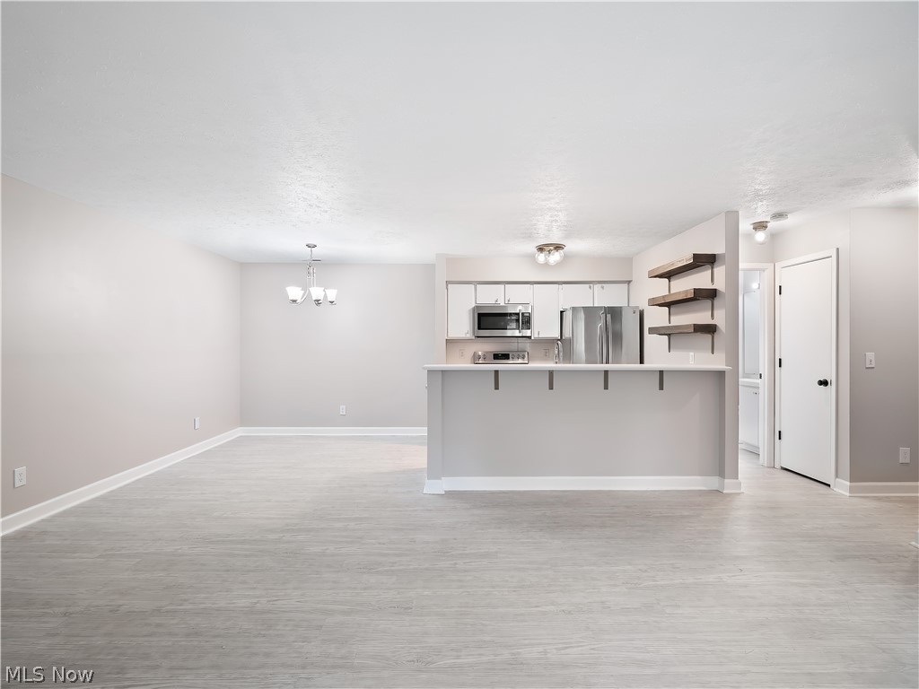 28300 Detroit Road, Unit D3 Westlake, OH 44145 - Photo 11 of 37 Kitchen and dining area
