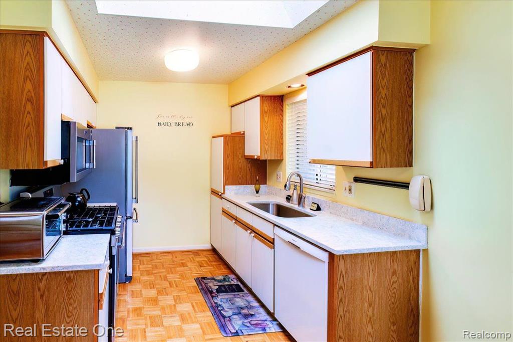 951 Wexford Way Rochester Hills, MI 48307 - Photo 19 of 46