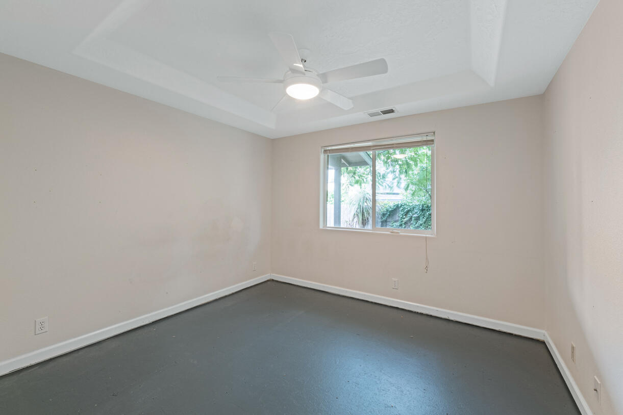 637 Benjamin Way Phoenix, OR 97535 - Photo 19 of 31 DSC_4655