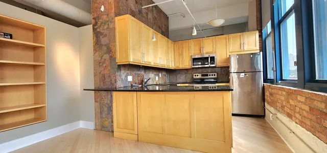 $325,000 | 124 West Polk Street, Unit 707, Chicago, IL 60605