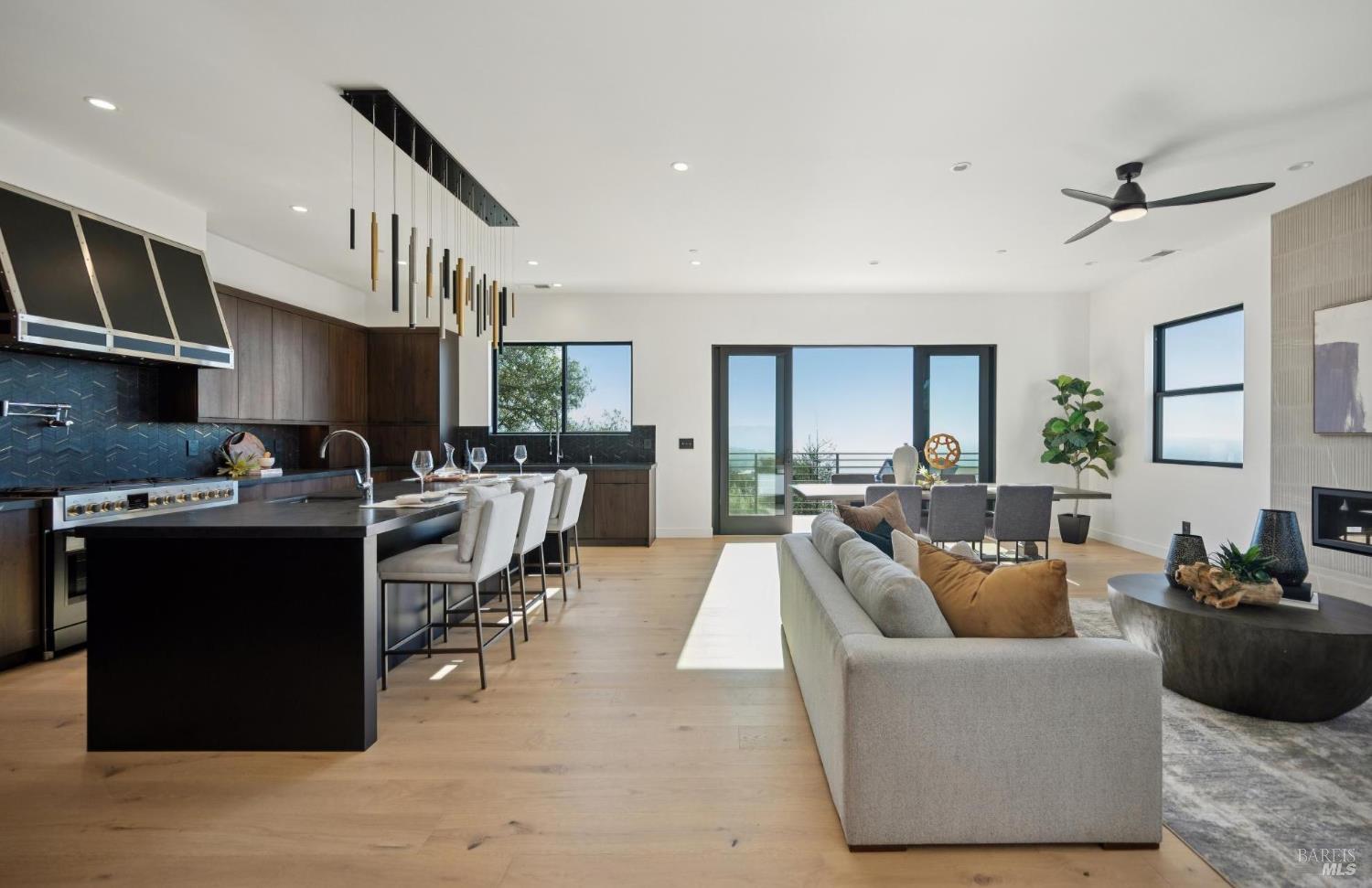 2156 Wedgewood Way Santa Rosa, CA 95404 - Photo 11 of 67 Large Great Room