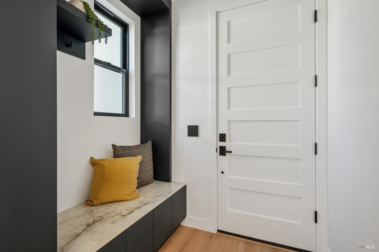 2156 Wedgewood Way Santa Rosa, CA 95404 - Photo 39 of 67 Personal entrance from garage to home.