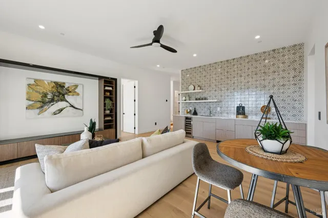 $2,150,000 | 2156 Wedgewood Way, Santa Rosa, CA 95404