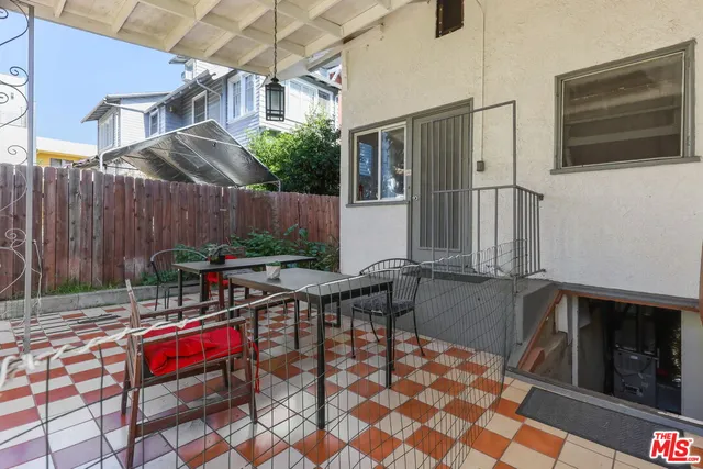 $1,550,000 | 1807 North Van Ness Avenue, Los Angeles, CA 90028