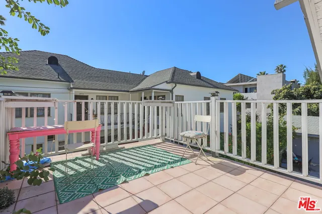 $1,550,000 | 1807 North Van Ness Avenue, Los Angeles, CA 90028