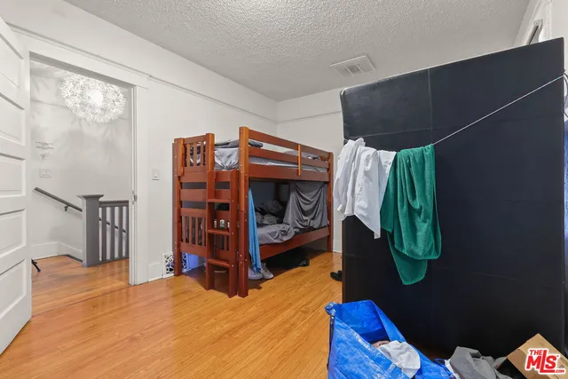 $1,550,000 | 1807 North Van Ness Avenue, Los Angeles, CA 90028