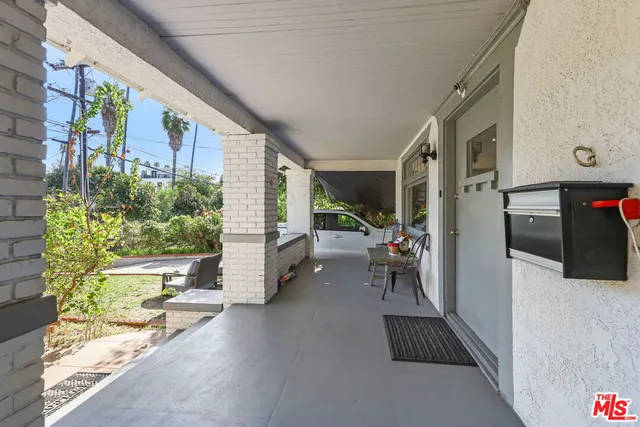 $1,550,000 | 1807 North Van Ness Avenue, Los Angeles, CA 90028