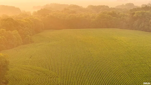 $620,000 | 6188 East Howard Road, Smithfield, IL 61477