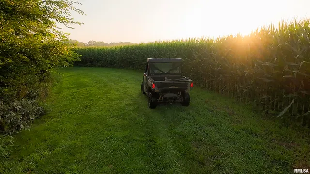 $620,000 | 6188 East Howard Road, Smithfield, IL 61477