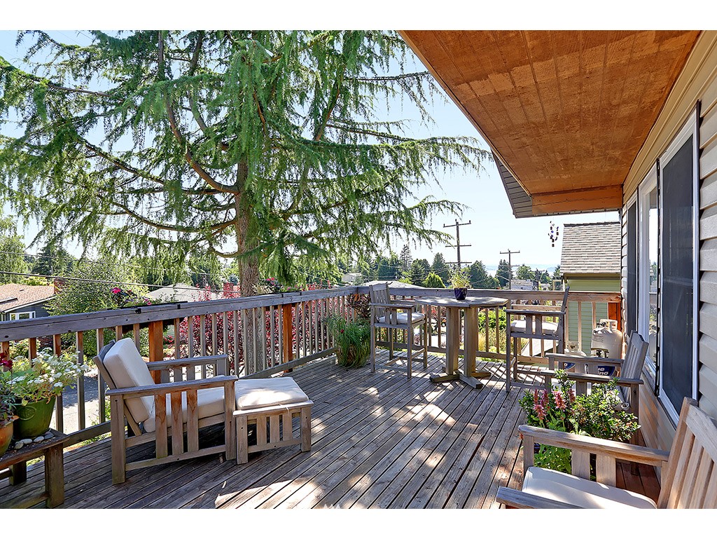 3716 Southwest Austin Street Seattle, WA 98126 - Photo 2 of 21 Gallery Image 2