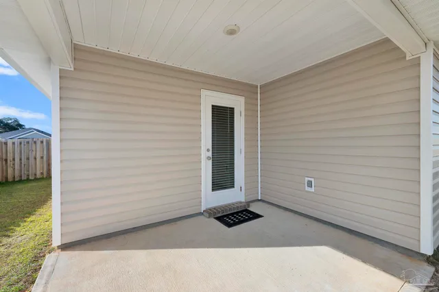 $2,100 | 5964 Laurel Oak Drive, Pensacola, FL 32526