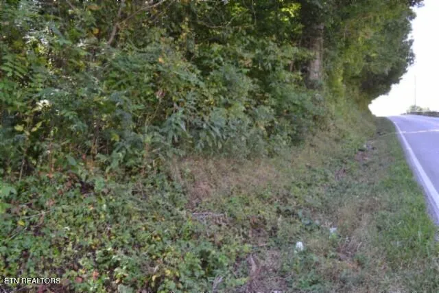 $249,900 | 1046 Livingston Highway, Byrdstown, TN 38549