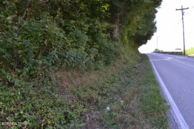 $249,900 | 1046 Livingston Highway, Byrdstown, TN 38549