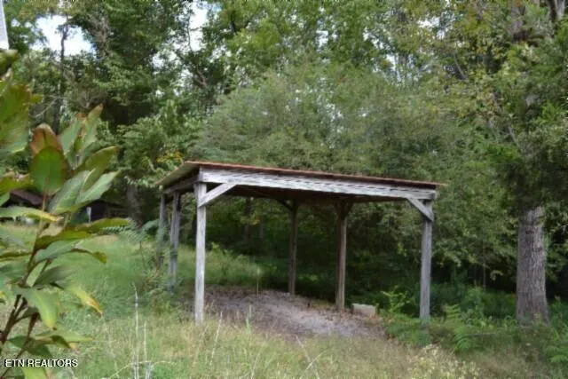 $249,900 | 1046 Livingston Highway, Byrdstown, TN 38549