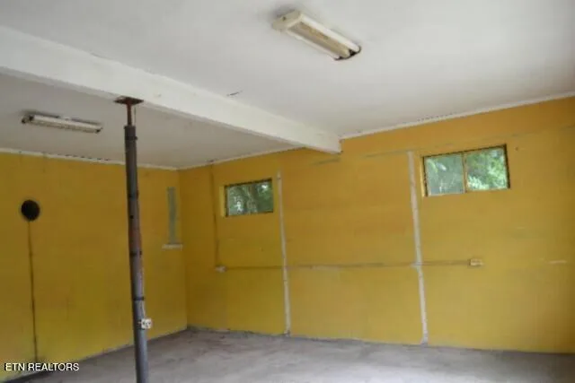 $249,900 | 1046 Livingston Highway, Byrdstown, TN 38549