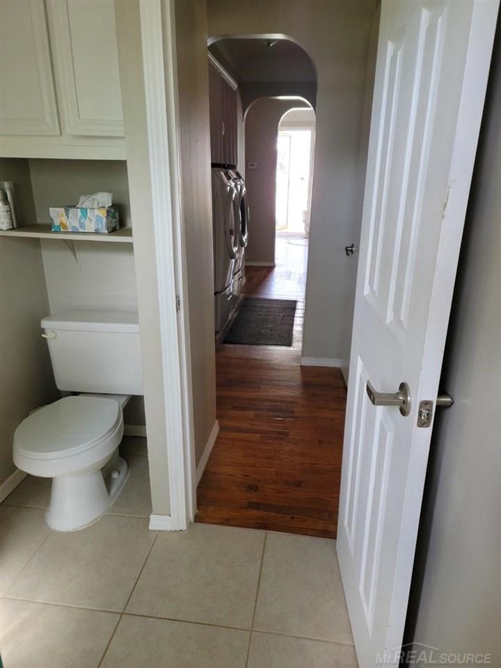 1544 Lambden Road Flint, MI 48532 - Photo 15 of 30 50082359-14.JPG