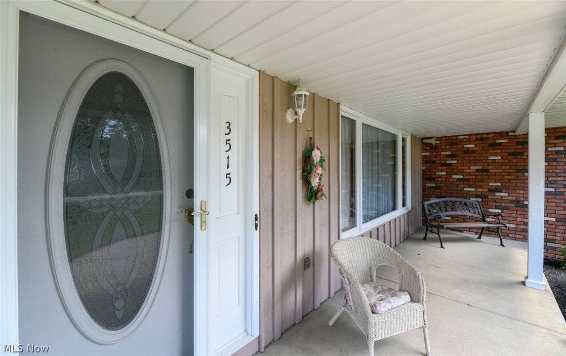 3515 Rustic Lane Uniontown, OH 44685 - Photo 4 of 35 Gallery Image 4