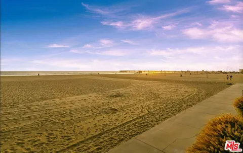 $1,785,000 | 3111 Vía Dolce, Unit 404, Marina del Rey, CA 90292