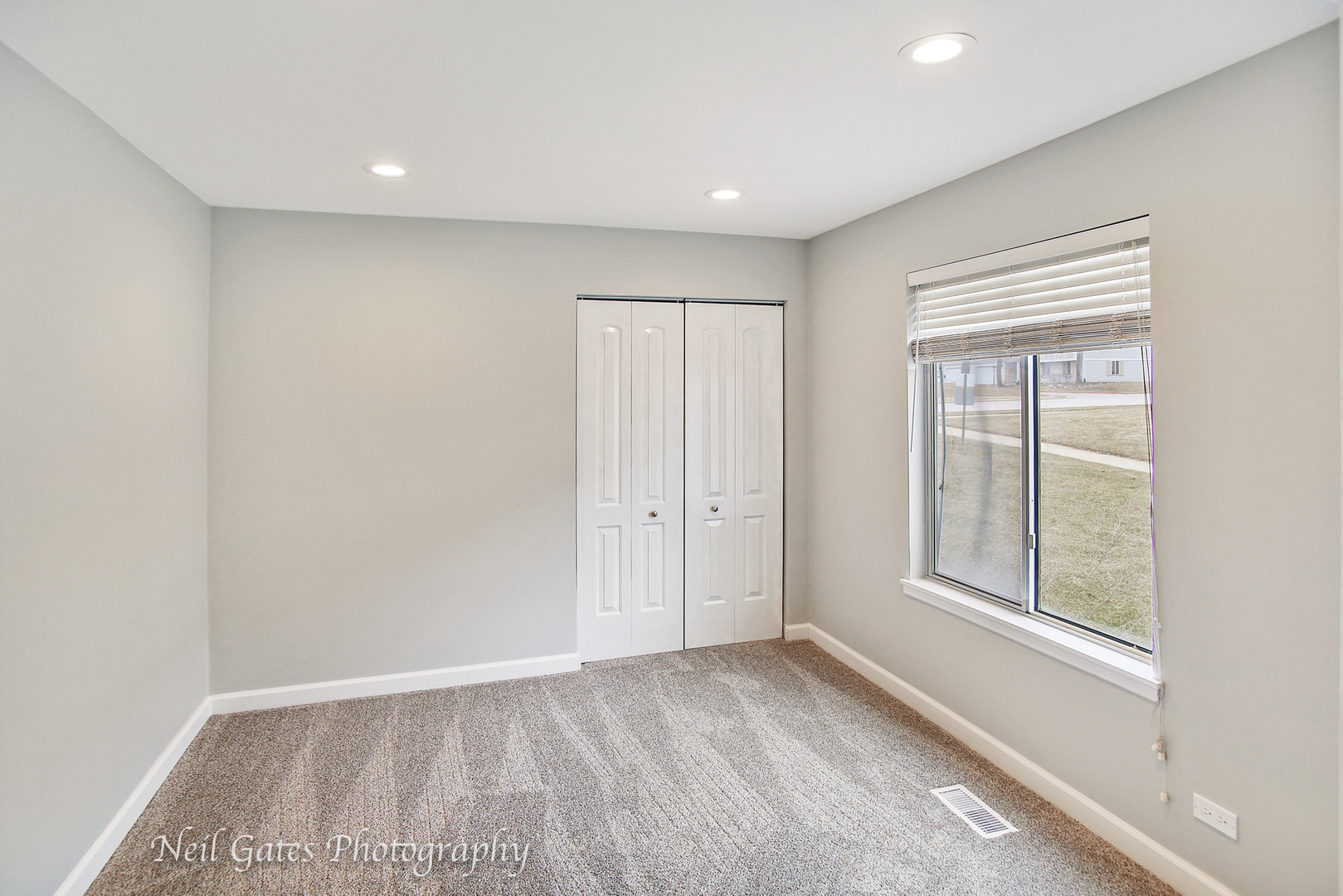 397 Springlake Lane, Unit B Aurora, IL 60504 - Photo 12 of 23