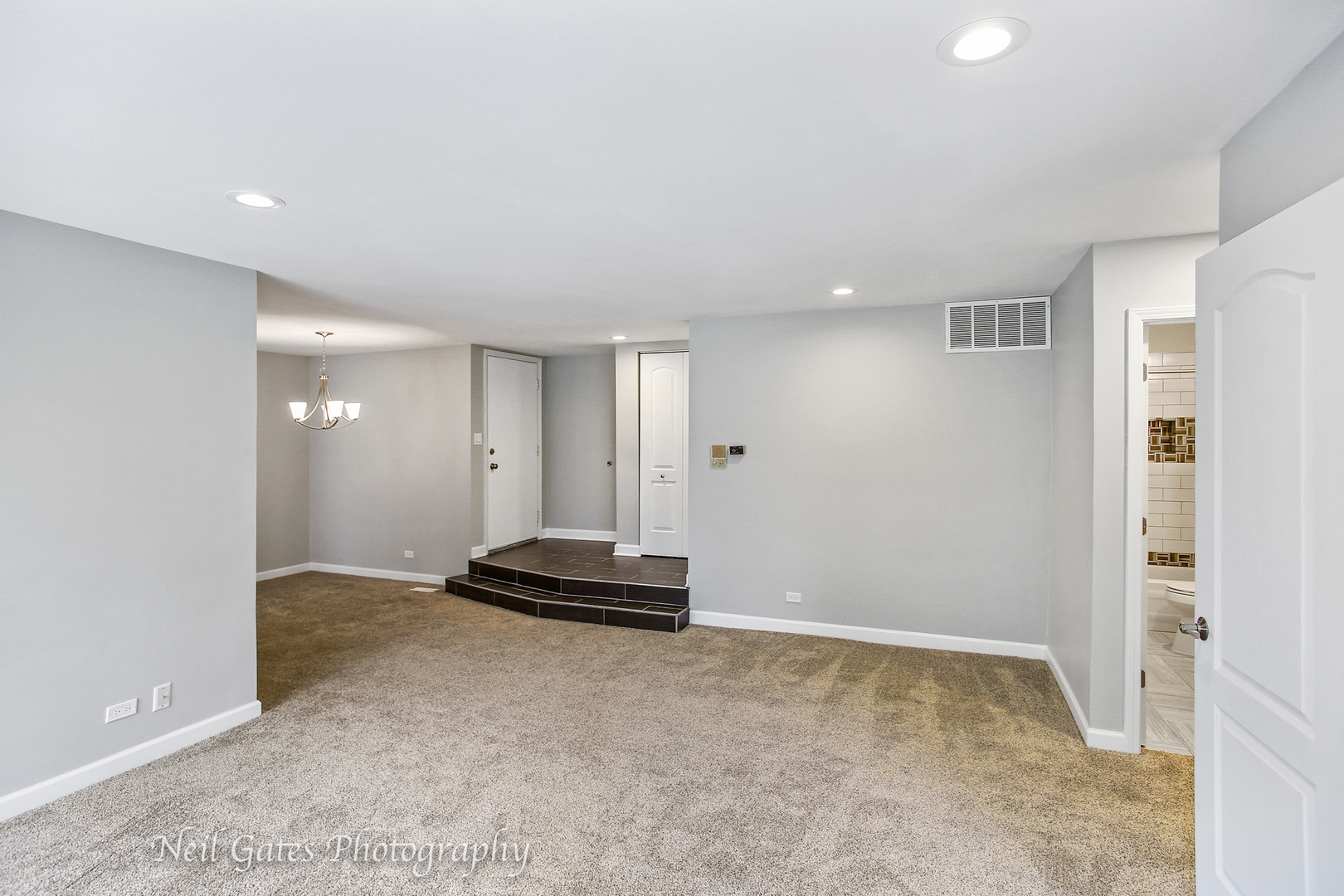 397 Springlake Lane, Unit B Aurora, IL 60504 - Photo 6 of 23