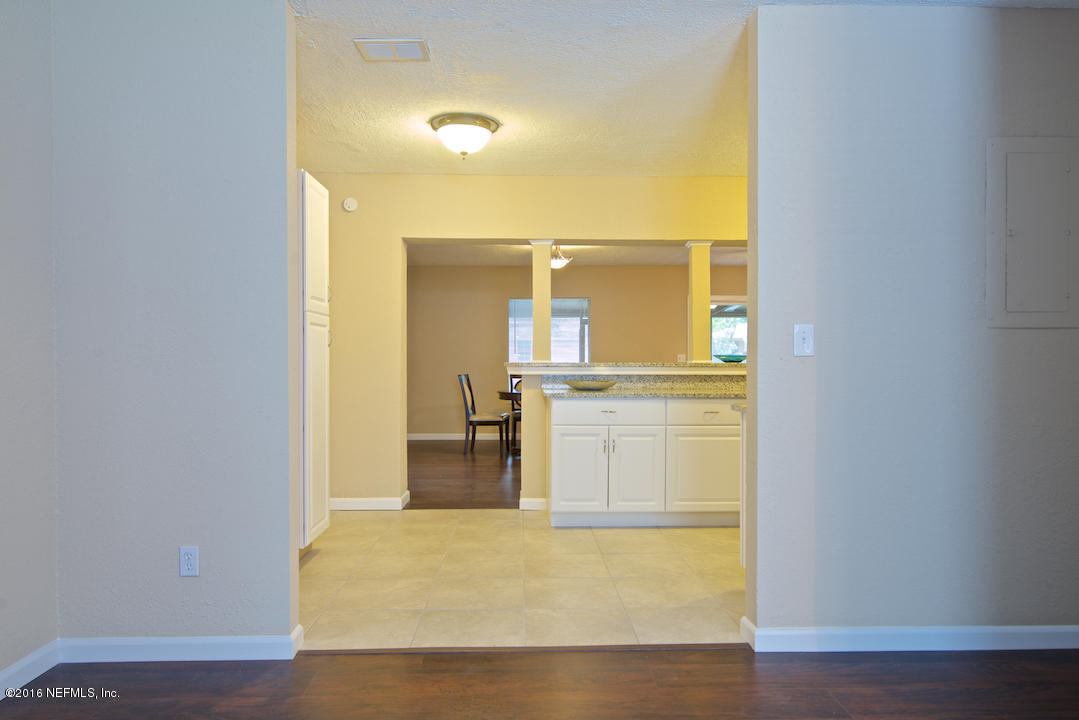 5174 Woodcrest Road Jacksonville, FL 32205 - Photo 8 of 25 DSC_6073