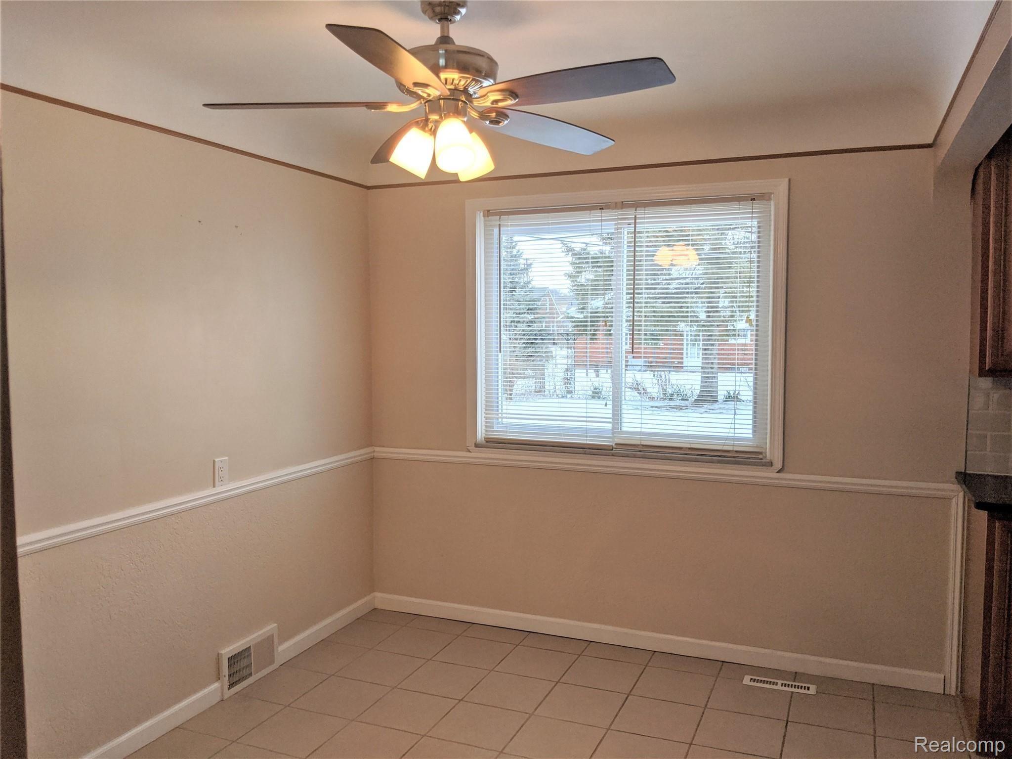 7239 Edward Avenue Center Line, MI 48015 - Photo 6 of 28 dining area 1a.jpg