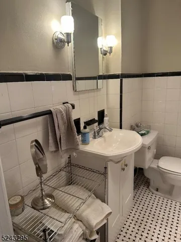 $3,850 | 61 South Fullerton Avenue, Montclair, NJ 07042