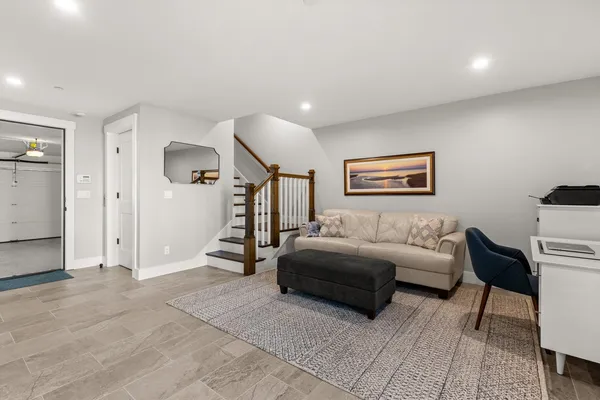 $1,395,000 | 4 Little Bay Drive, Dover, NH 03820