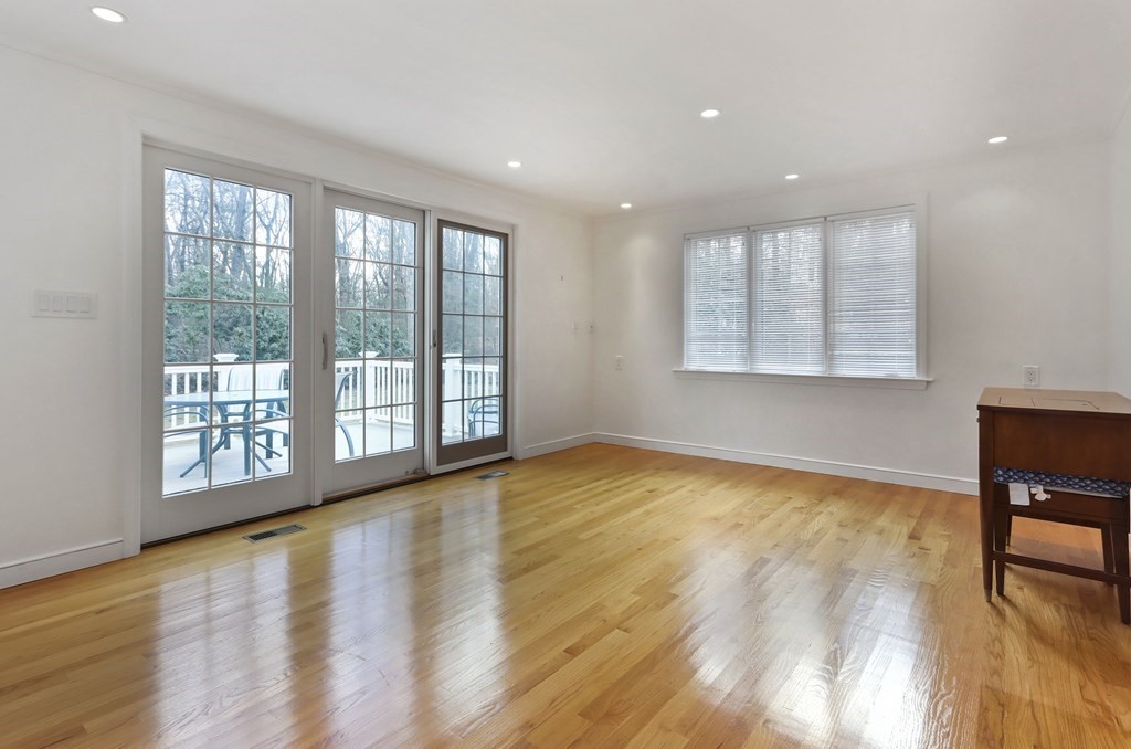 12 Deer Run Road Lincoln, MA 01773 - Photo 15 of 30 Gallery Image 15
