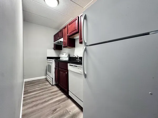 $2,000 | 60 Pleasant Street, Unit 206, Arlington, MA 02476