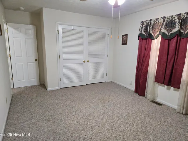 $230,000 | 1703 Lake Drive, Laurinburg, NC 28352