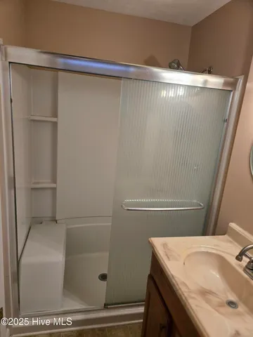 $230,000 | 1703 Lake Drive, Laurinburg, NC 28352