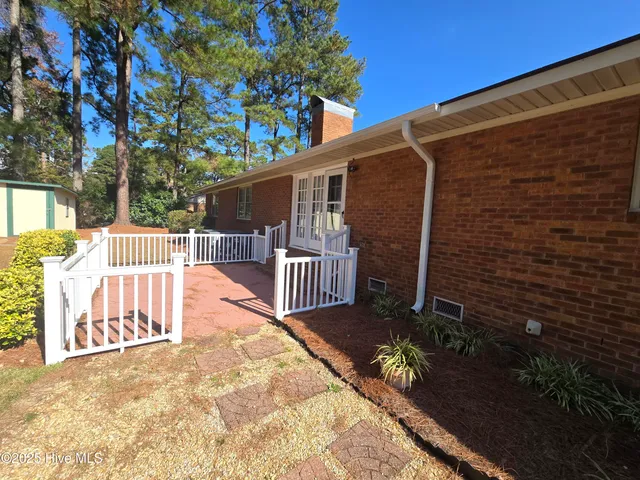 $230,000 | 1703 Lake Drive, Laurinburg, NC 28352