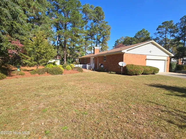 $230,000 | 1703 Lake Drive, Laurinburg, NC 28352