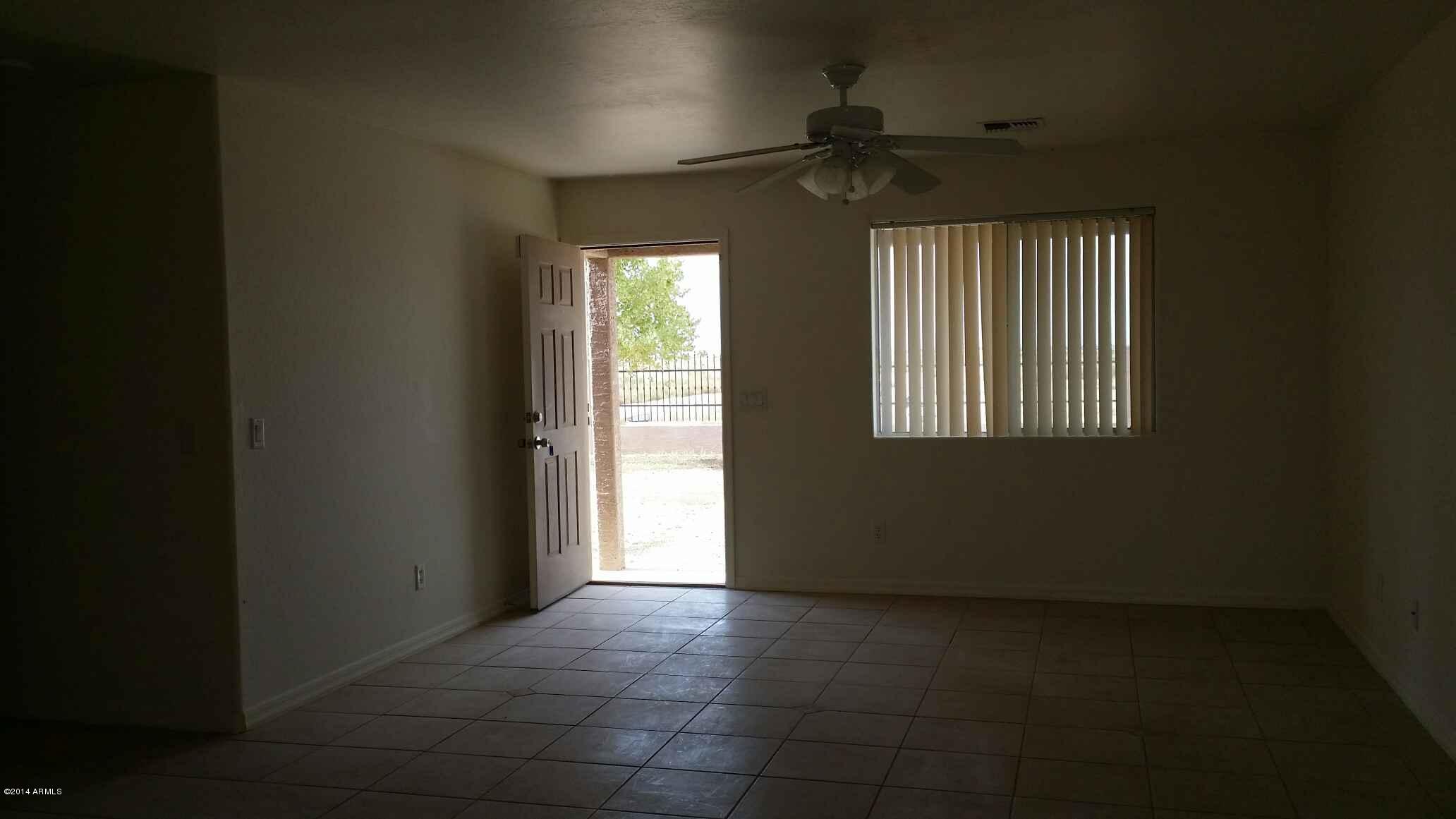 3477 East Batten Road Eloy, AZ 85131 - Photo 2 of 18 Living Room