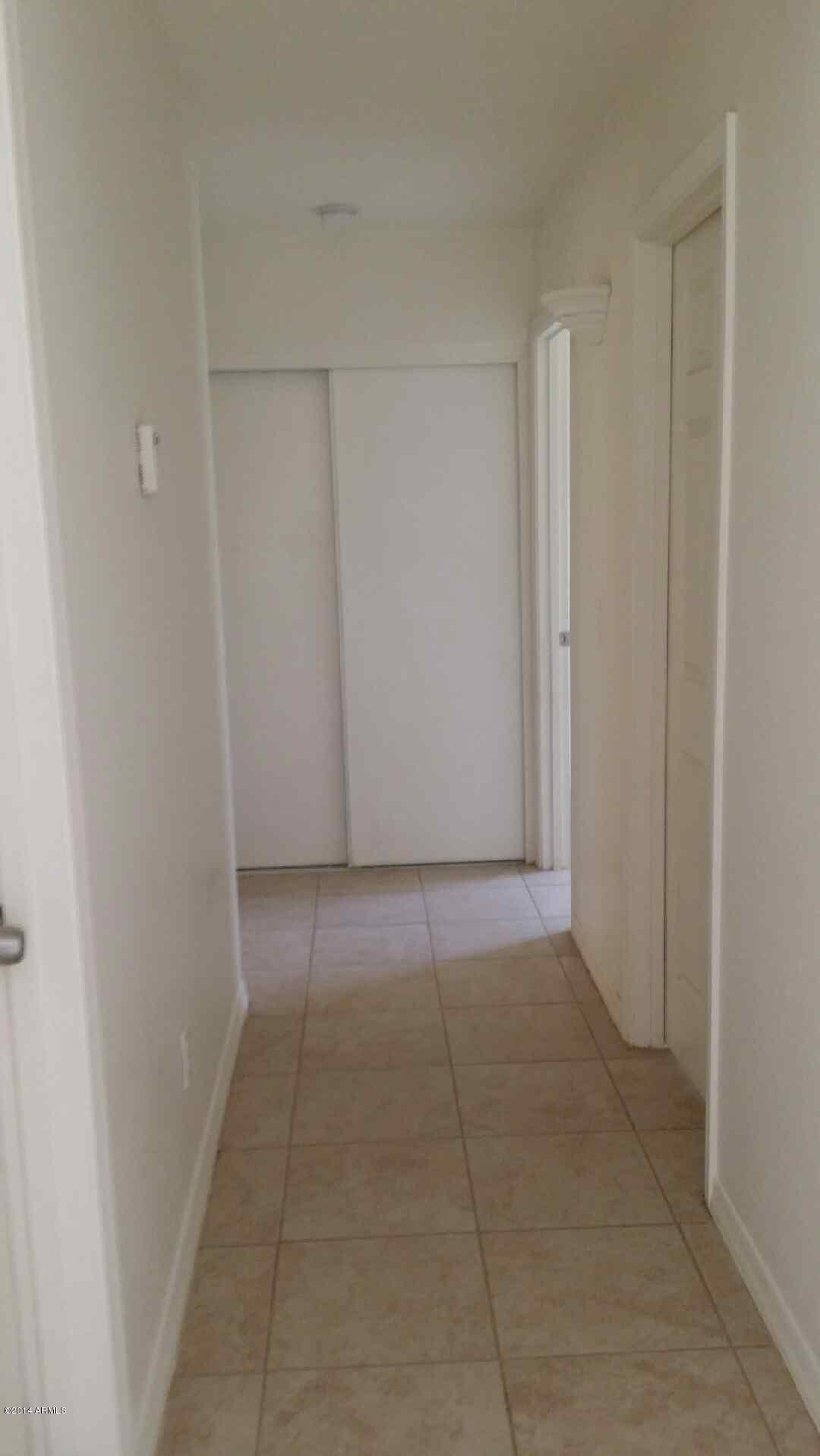 3477 East Batten Road Eloy, AZ 85131 - Photo 10 of 18 Hallway