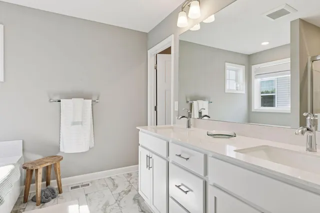 $895,000 | 6426 Agate Trail, Inver Grove Heights, MN 55077