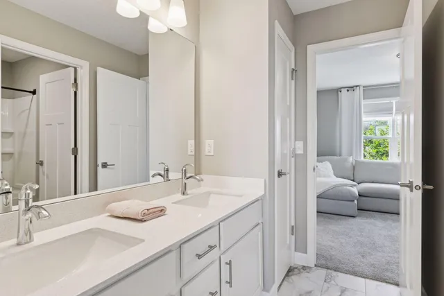 $895,000 | 6426 Agate Trail, Inver Grove Heights, MN 55077