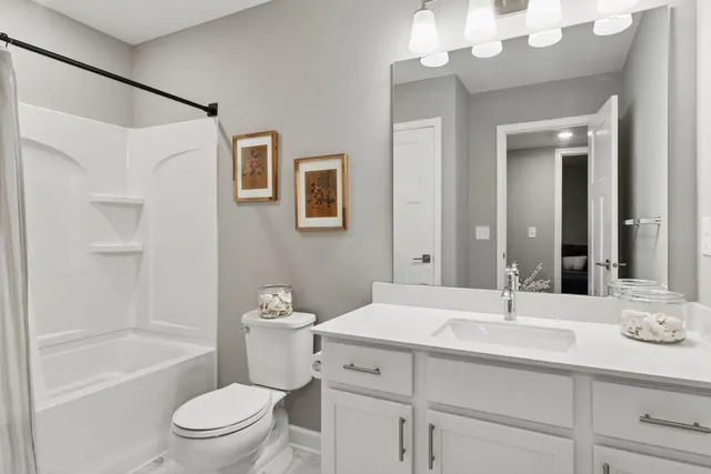 $895,000 | 6426 Agate Trail, Inver Grove Heights, MN 55077