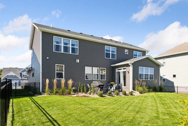 $895,000 | 6426 Agate Trail, Inver Grove Heights, MN 55077